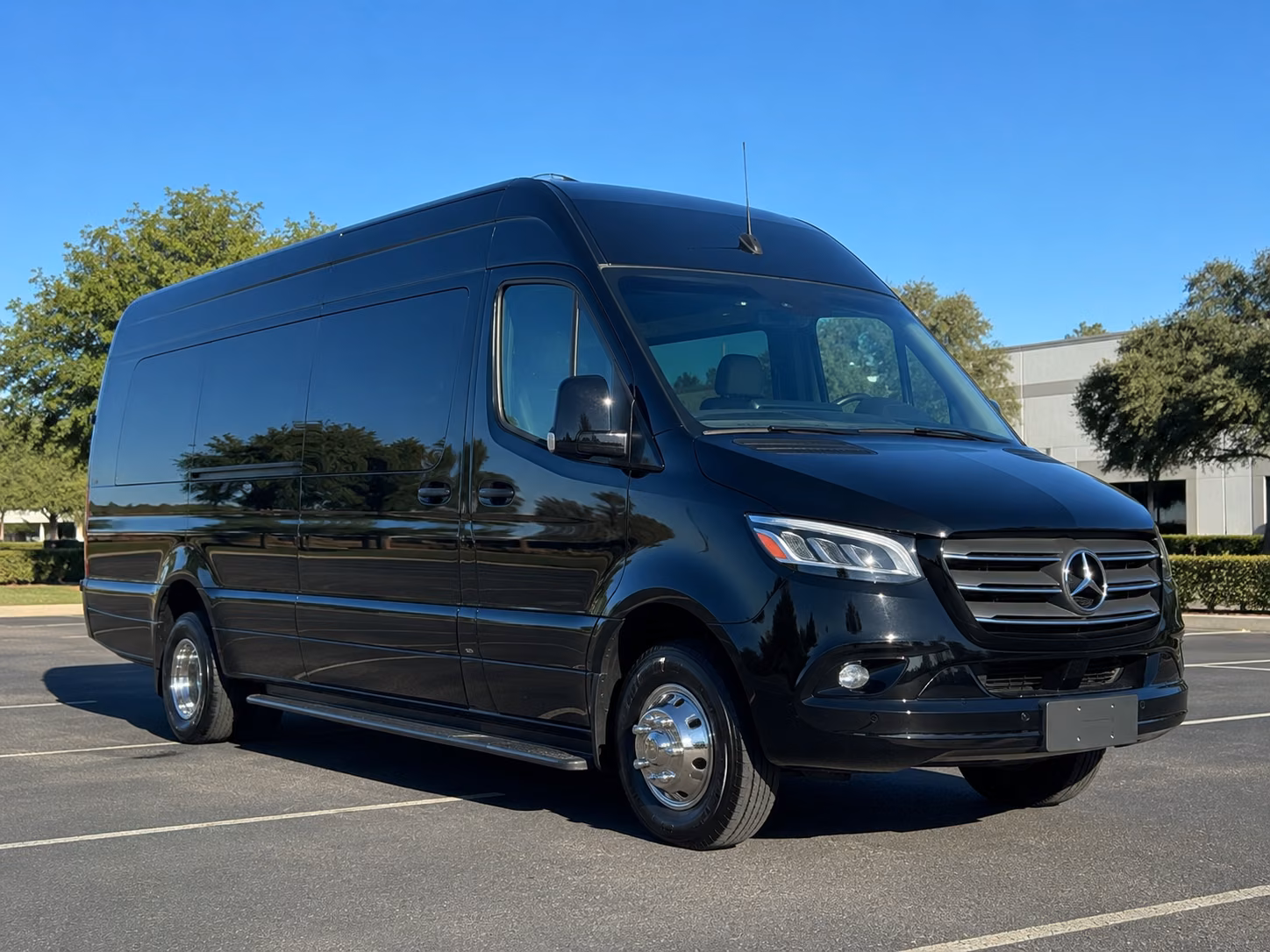 book the perfect ride for your next airport transfer 2