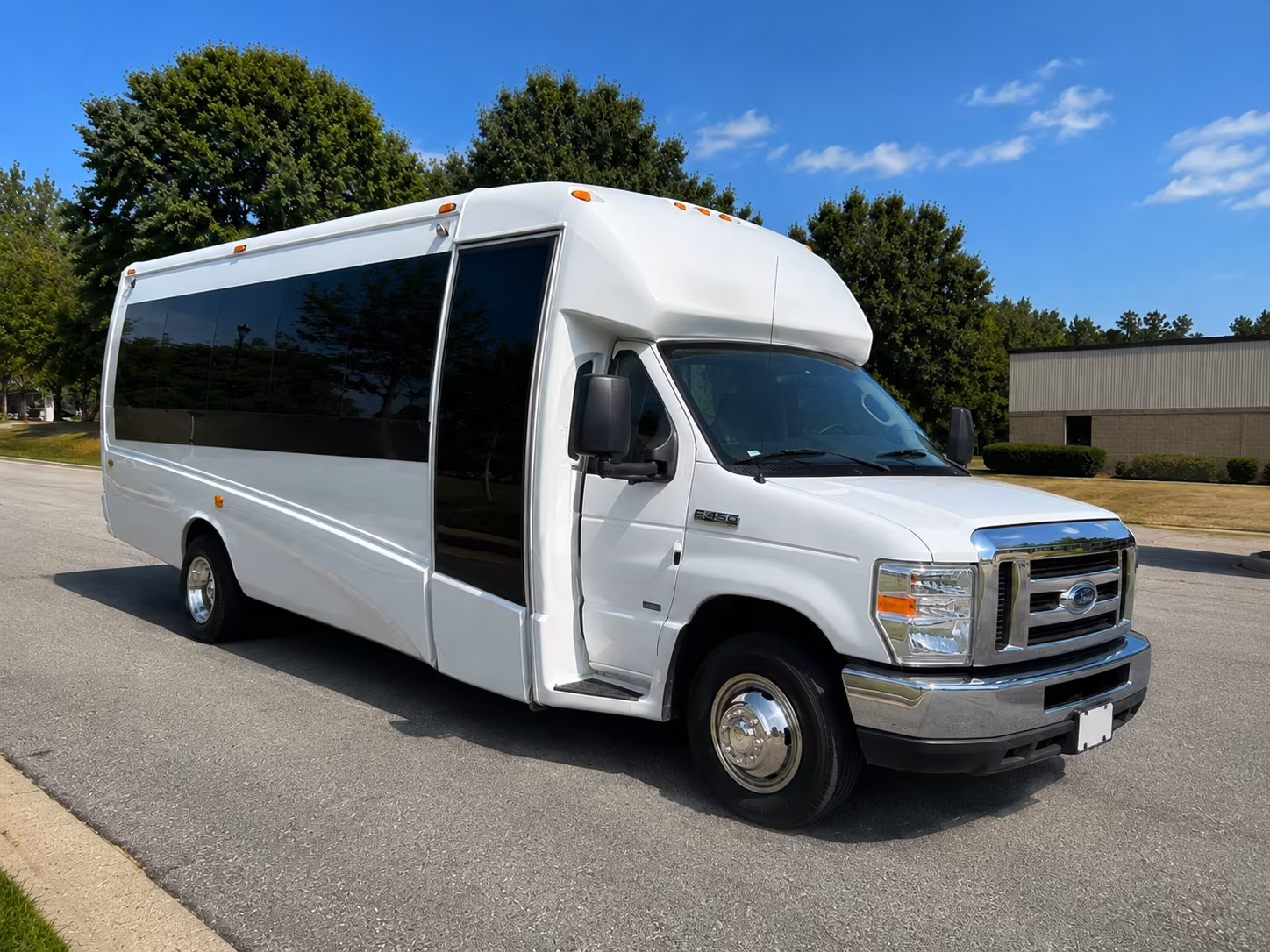 book the perfect ride for your next airport transfer 3