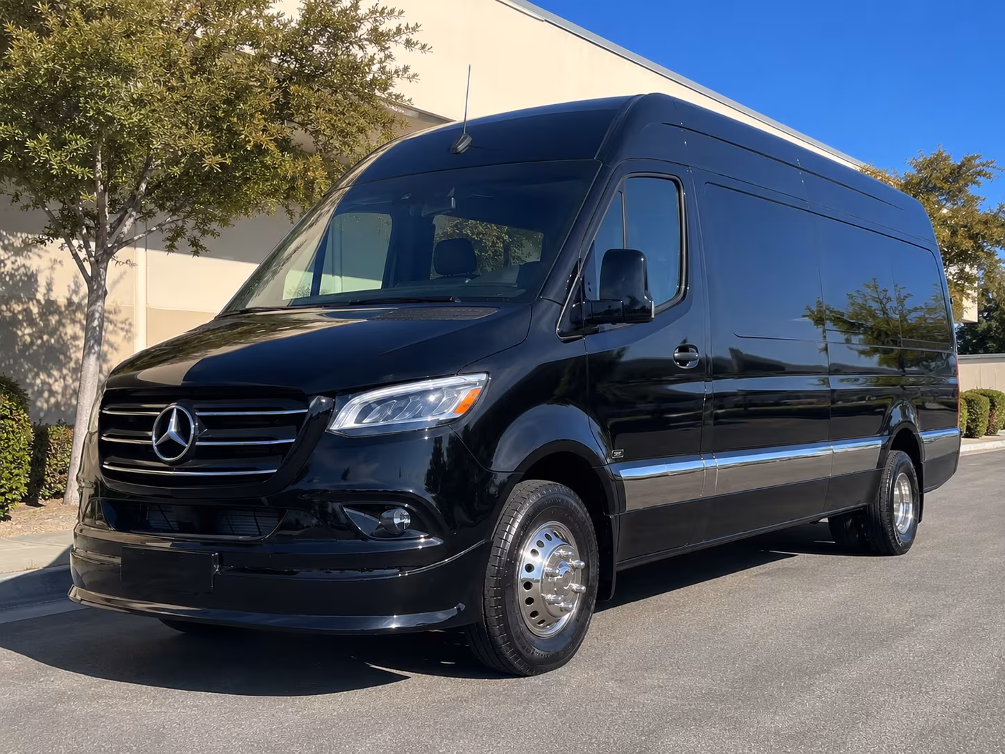 book the perfect ride for your next prom 3