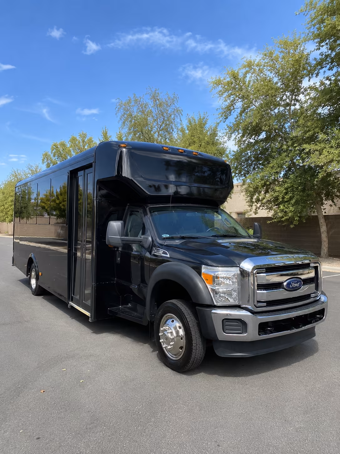 bus rentals for government and healthcare conferences in edinburg