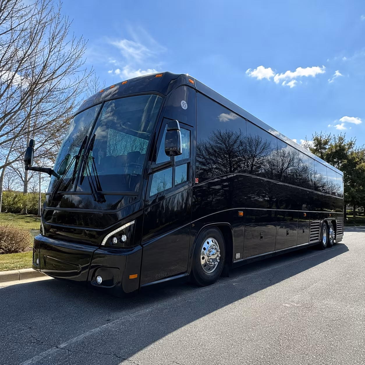 charter bus rentals for edinburg bachelor weekends to san antonio