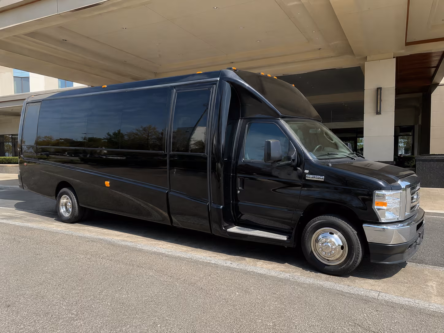 how the number of stops and hold time between them affect total booked hours in edinburg texas